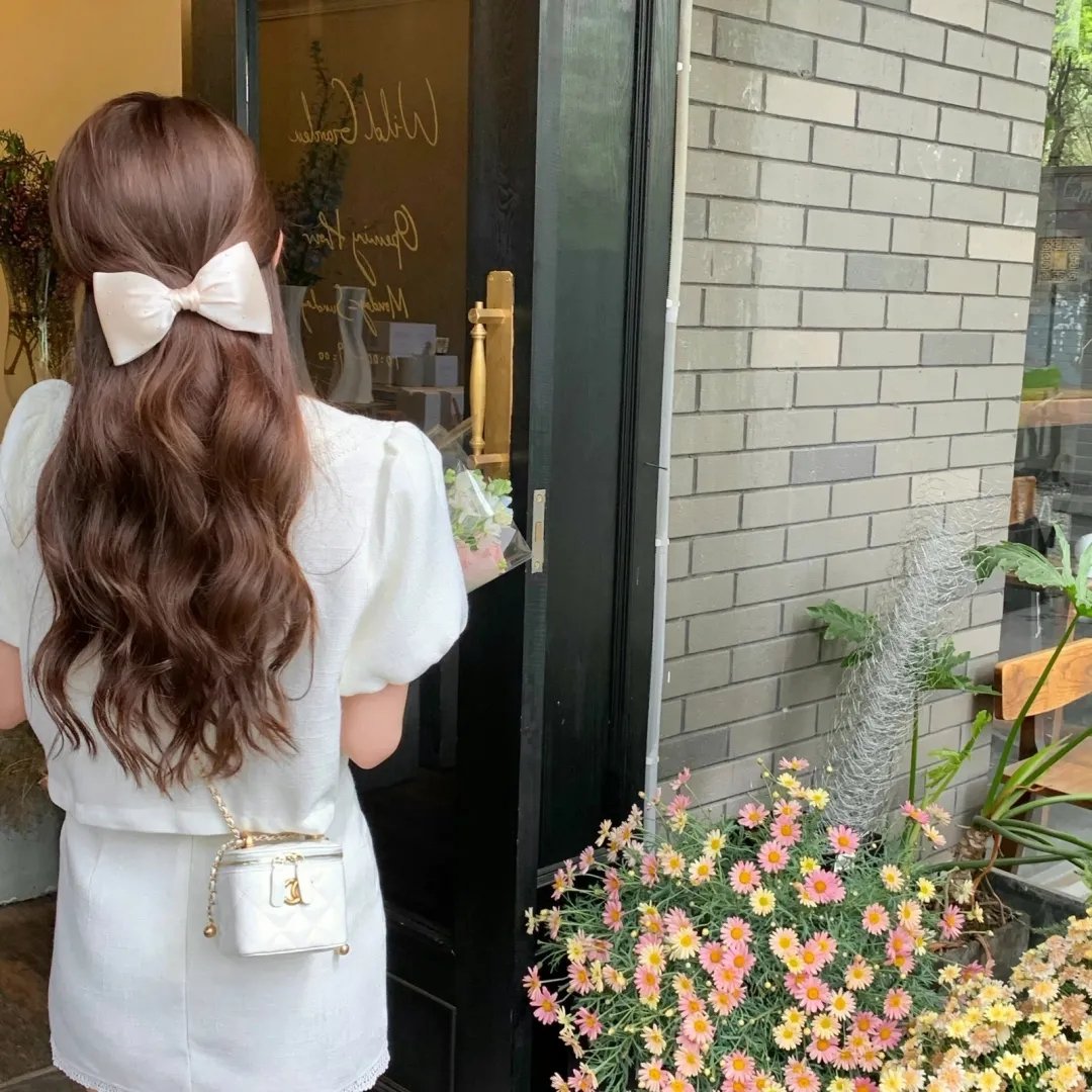 长子之塔海报