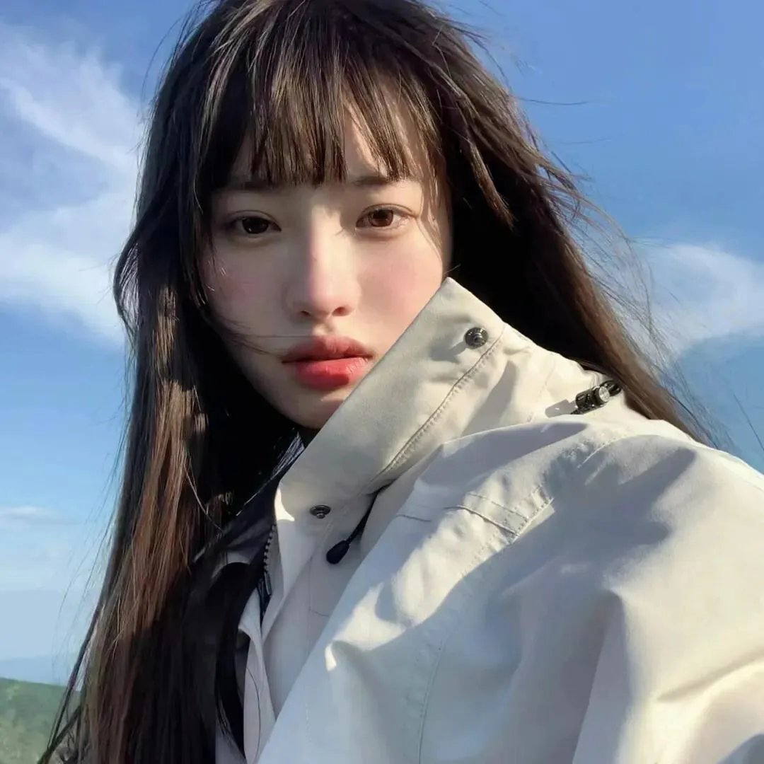 爱上百份百英雄海报